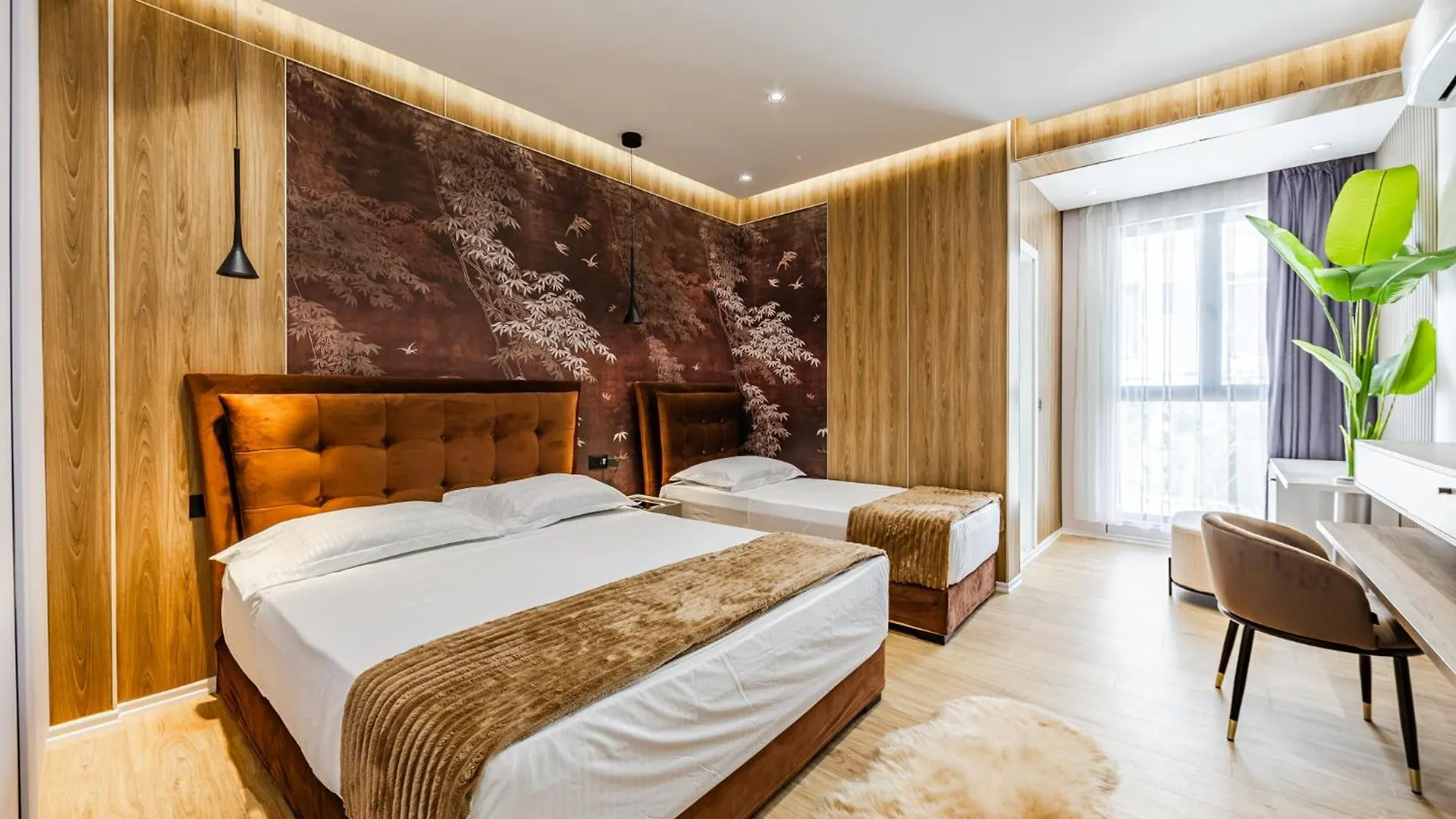 Verona Boutique Hotel Durres 4*,