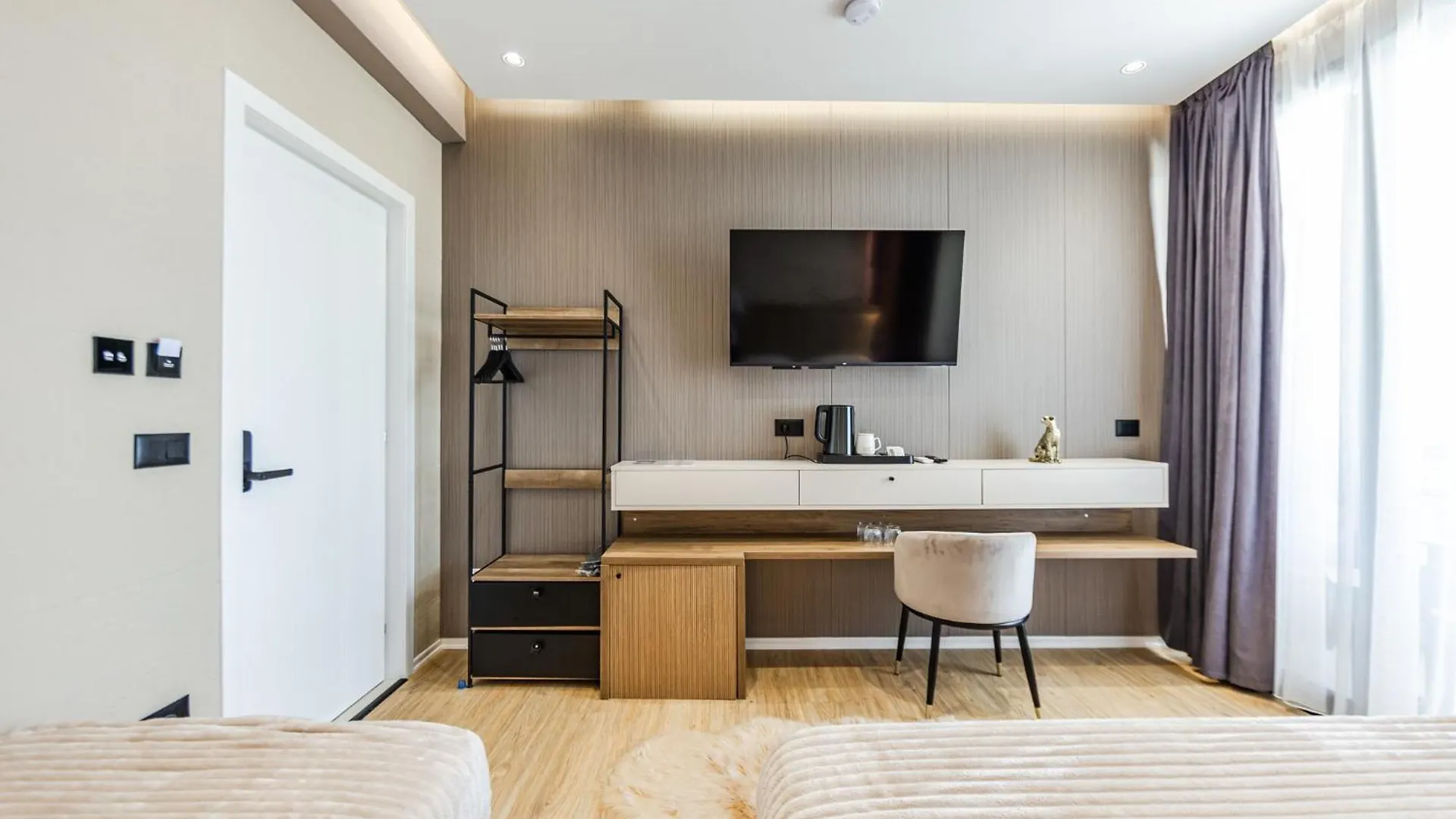 Verona Boutique Hotel Durres 4*,  Albania